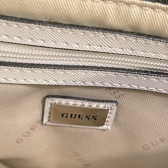 NWOT- Guess Cherie Convertible Flap Crossbody - Picture 7 of 15